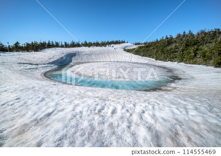 Iwate Prefecture Hachimantai Dragon Eye under the blue sky 114555469