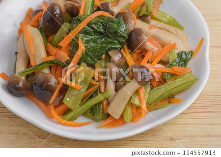 小松和姬菇 namul 小松和姬菇 namul 114557913