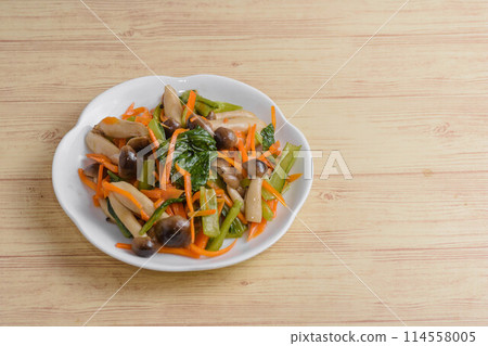 Komatsuna and Shimeji Namul 114558005