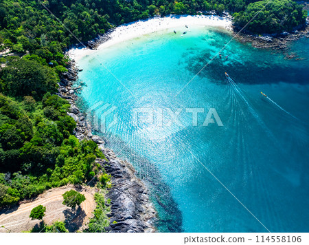 Amazing tropical seashore landscape background 114558106