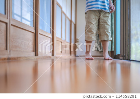 Corridor of old houses 114558291