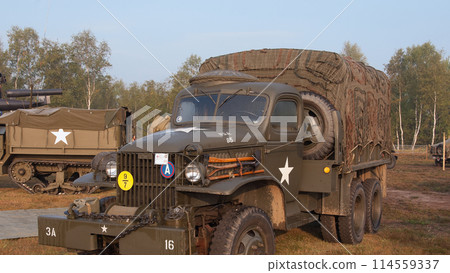 US Military 2.5t Cargo Truck US Military 2.5t Cargo Truck 114559337