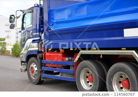 Dump truck image 114560707