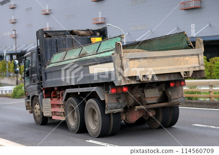 Dump truck image 114560709