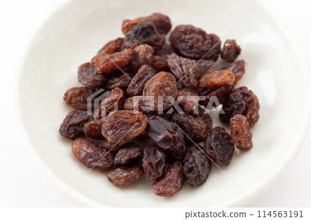 Raisins Raisins 114563191