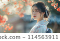 A young lady in kimono 114563911