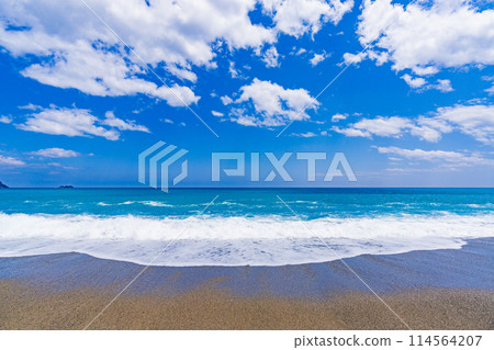 Sea coast image 114564207