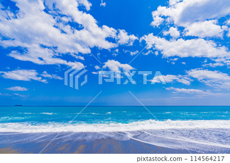 Sea coast image 114564217