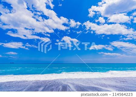 Sea coast image 114564223