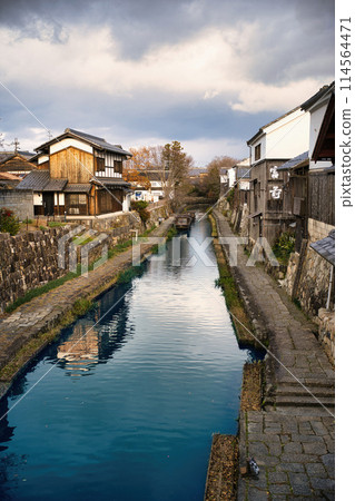 hachiman-bori, canal, moat 114564471