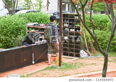 公園黃土路鞋寄存處 114564945
