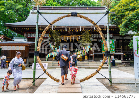 [Kanagawa Prefecture] Hiratsuka Hachiman Shrine's Chinowa-kuguri Ceremony 114565773