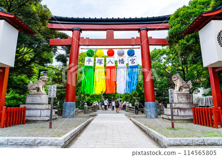 [神奈川縣]平塚八幡宮第一鳥居掛著七夕裝飾 114565805