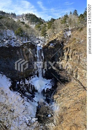View of Kegon Falls in winter from the observation deck View of Kegon Falls in winter from the observation deck 114567007