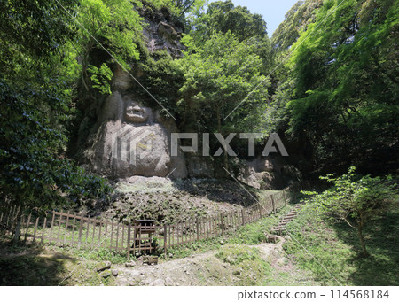 Kumano rock carved Buddha statues: Acala and Dainichi Nyorai Kumano rock carved Buddha statues: Acala and Dainichi Nyorai 114568184