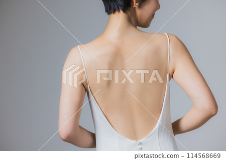 Woman in wedding dress 114568669