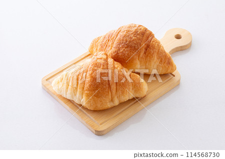 Mini croissant 114568730