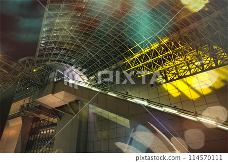 Night view of Kyoto Station Building 114570111