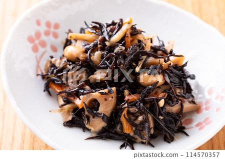Simmered dish of Hijiki Simmered dish of Hijiki 114570357