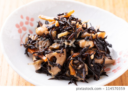 Simmered dish of Hijiki 114570359