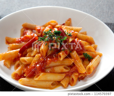 Penne Arabiata 114570397