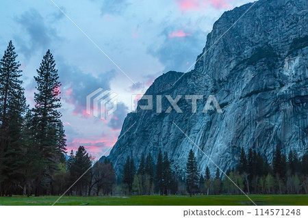 USA, California, Yosemite National Park, Nevada Falls USA, California, Yosemite National Park, Nevada Falls 114571248