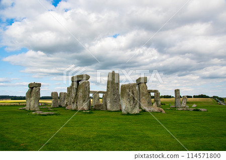 倫敦郊區的世界遺產巨石陣景觀 114571800