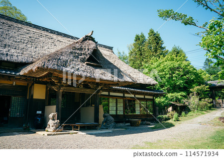 Thatched roof house at Shunpu Banri-so Thatched roof house at Shunpu Banri-so 114571934