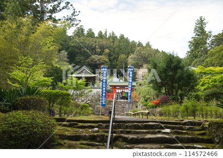 Amidaji Temple (approach, Kumano Otorii Gate, one bell) [Nachikatsuura Town, Wakayama Prefecture] 114572466