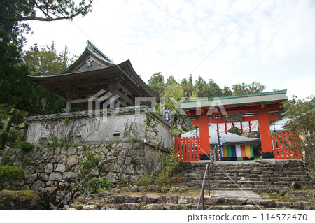 阿彌陀寺（參道、熊野大鳥居、一鐘）【和歌山縣那智勝浦町】 114572470