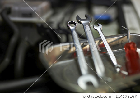 Automobile repair shop tools Automobile repair shop tools 114578167