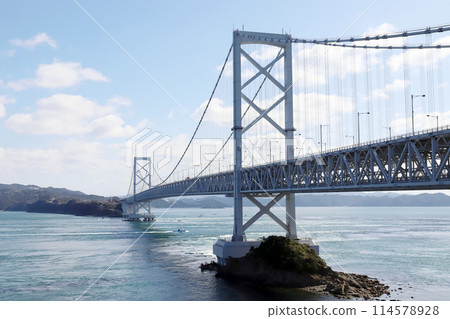 Onaruto Bridge seen from Senjojiki (Hyogo Prefecture, Tokushima Prefecture, Naruto Strait) Onaruto Bridge seen from Senjojiki (Hyogo Prefecture, Tokushima Prefecture, Naruto Strait) 114578928