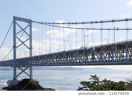 Onaruto Bridge seen from Senjojiki (Hyogo Prefecture, Tokushima Prefecture, Naruto Strait) Onaruto Bridge seen from Senjojiki (Hyogo Prefecture, Tokushima Prefecture, Naruto Strait) 114578930