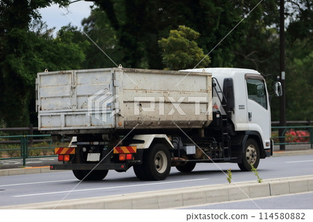 Image of industrial waste collection and transportation vehicle 114580882