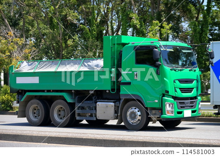 Dump truck image Dump truck image 114581003