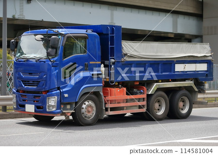 Dump truck image Dump truck image 114581004