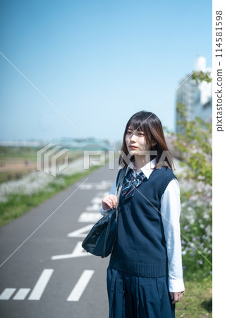 櫻花和學校的女孩 114581598