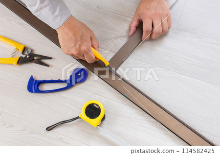 Repair of screen doors Repair of screen doors 114582425