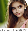 14歲羅馬尼亞美女，表情明亮，背景清麗。 114584898