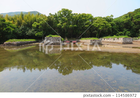 對馬島(長崎縣)殘存的對馬藩大船前遺跡(珍貴的碼頭遺跡) 對馬島(長崎縣)殘存的對馬藩大船前遺跡(珍貴的碼頭遺跡) 114586972