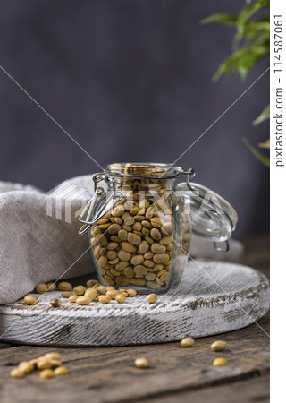 Soy bean in glass jar 114587061