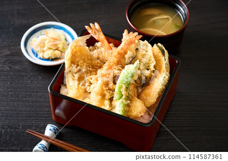 Tenkasane 114587361
