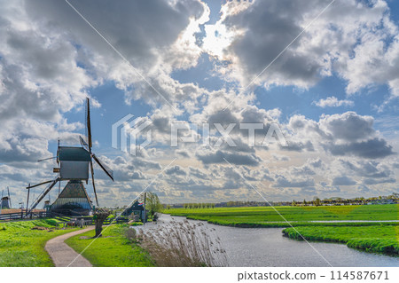 Kinderdijk-Elshout windmill network, Netherlands, World Heritage Site Kinderdijk-Elshout windmill network, Netherlands, World Heritage Site 114587671