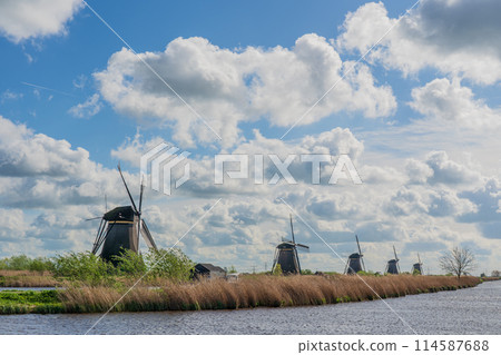 Kinderdijk-Elshout windmill network, Netherlands, World Heritage Site Kinderdijk-Elshout windmill network, Netherlands, World Heritage Site 114587688