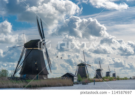 Kinderdijk-Elshout windmill network, Netherlands, World Heritage Site Kinderdijk-Elshout windmill network, Netherlands, World Heritage Site 114587697