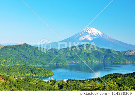 初夏的藍天,箱根和富士山的全景 初夏的藍天,箱根和富士山的全景 114588309