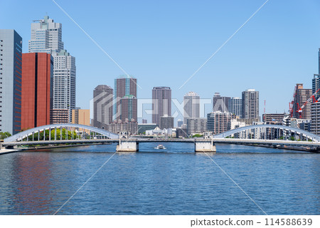 Kachidoki Bridge over the Sumida River and high-rise apartment buildings 2024.05 b-1 114588639
