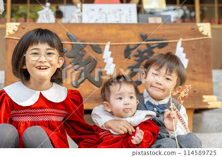 七五山神社少女 七五山神社少女 114589725