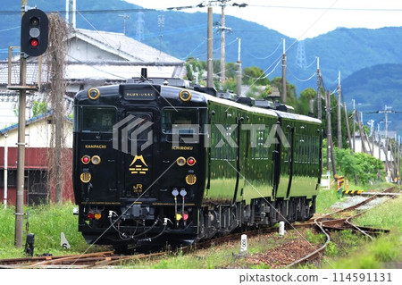 [JR Kyushu] 2R type "Kampachi" (Kyudai Main Line: Chikugo Yoshii Station) 114591131
