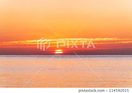 Beautiful red and orange sunrise over the sea. 114592015